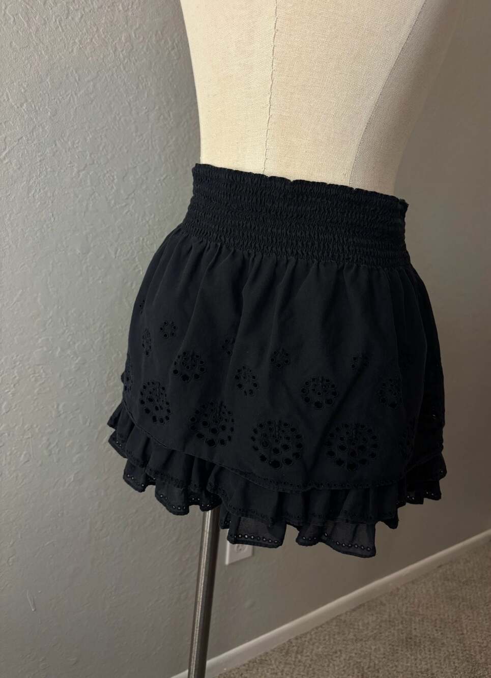 Juicy Couture Black Eyelet Ruffle Mini Skirt Size M